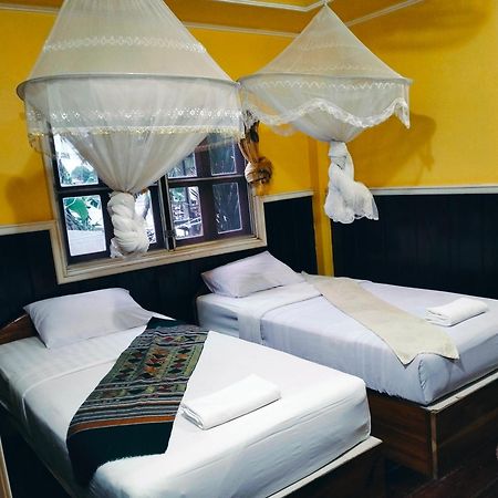 Pan Guest House Donkhone Ban Donsom Exterior foto